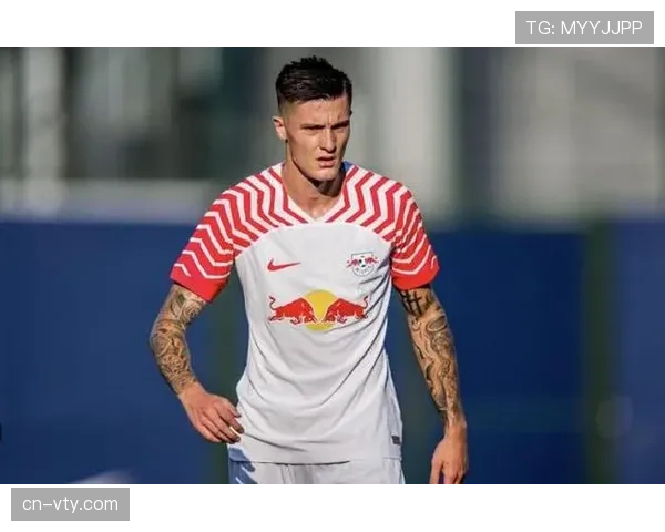 曼联新援谢什科训练中不幸拉伤肌肉 预计缺席三周